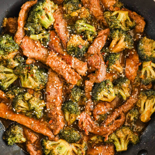 beef and broccoli recipe in a frying pan