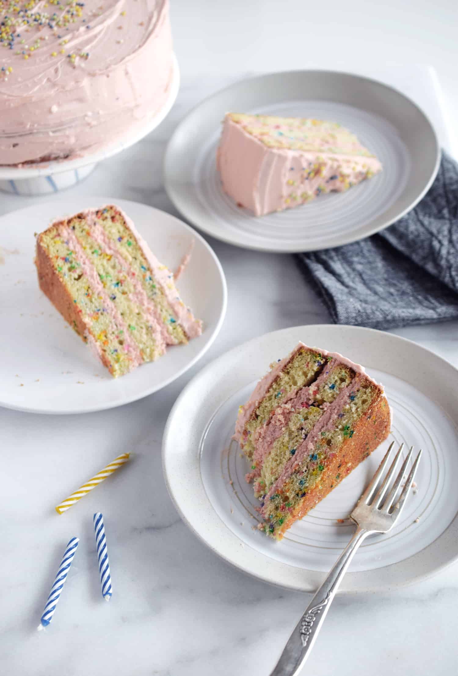 Funfetti Cake with White Chocolate Topping - Sweet and Savory Meals