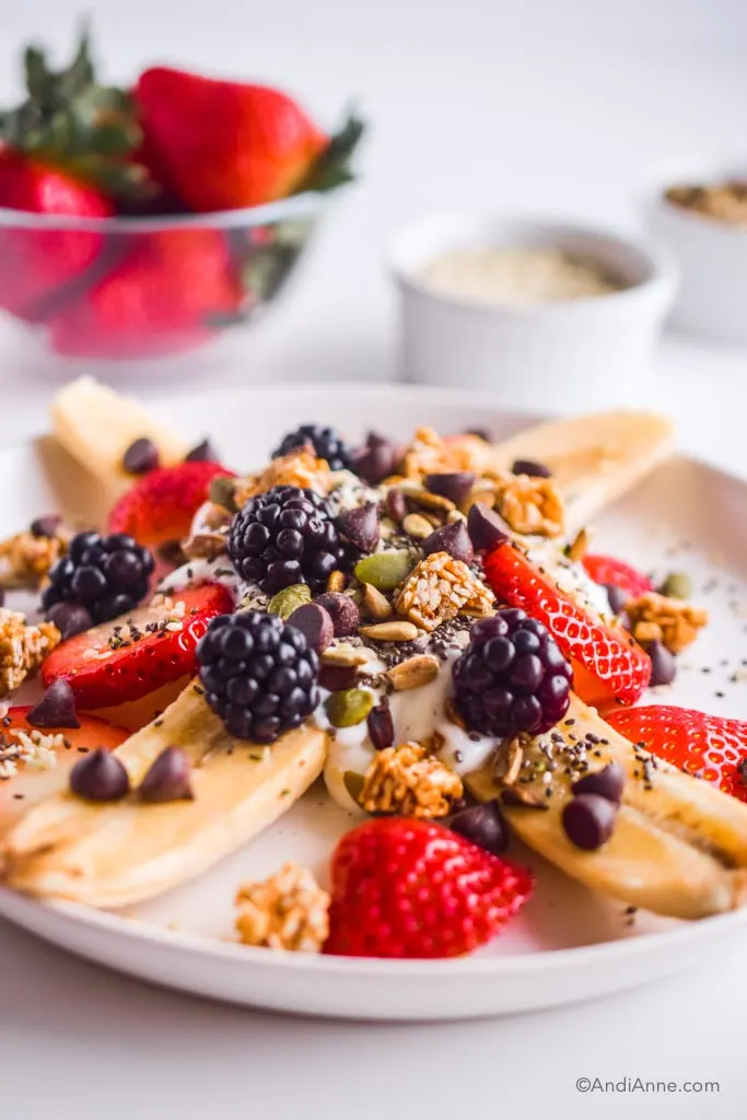 Healthy Banana Splits For Breakfast or Snacks - Really Easy to make