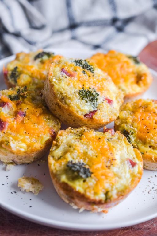 Easy Breakfast Quinoa Egg Muffins