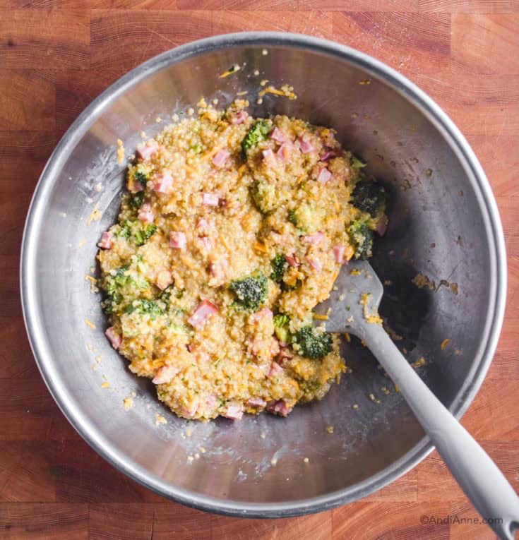 Easy Breakfast Quinoa Egg Muffins