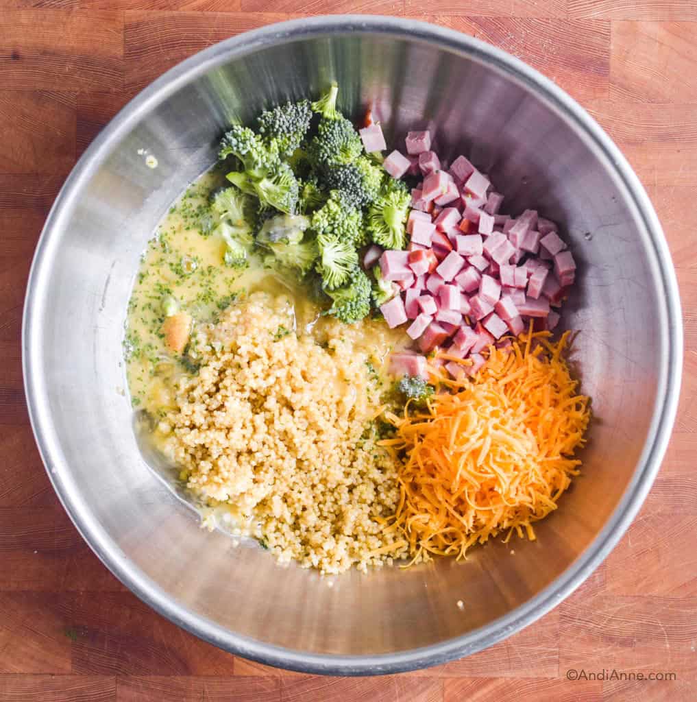 Easy Breakfast Quinoa Egg Muffins