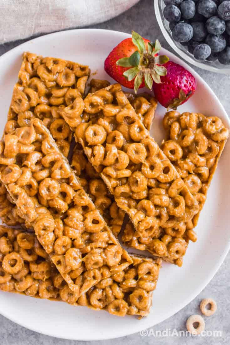 Easy Healthy Cereal Bars (Only 3 Ingredients!)