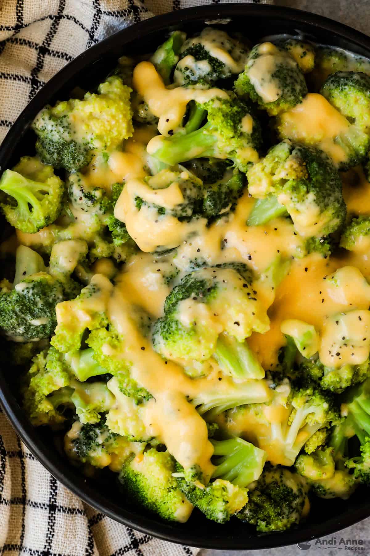 Broccoli with Cheese Sauce